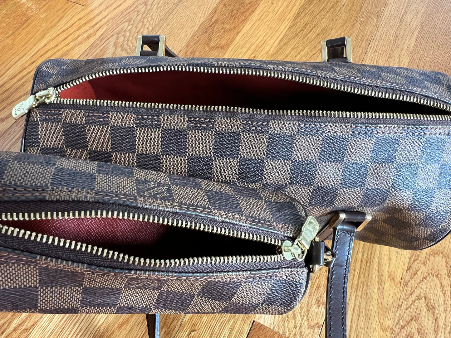 Louis Vuitton damier purses